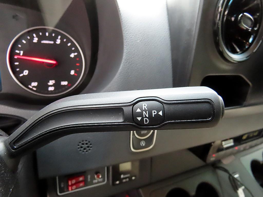 Mercedes-Benz Sprinter — photo 10