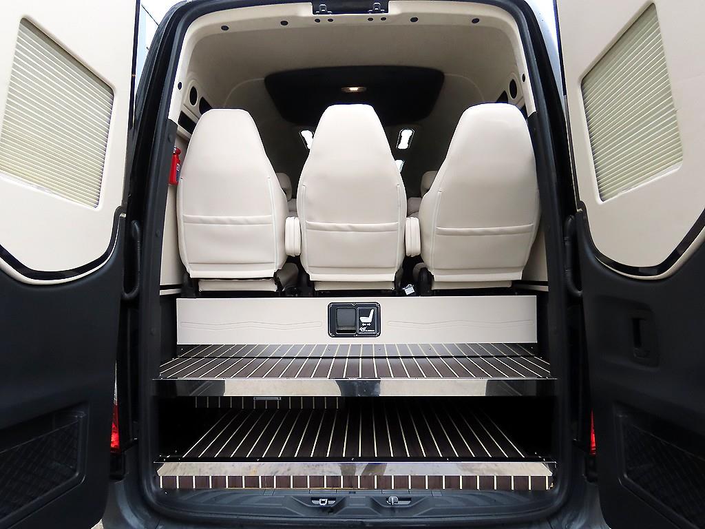 Mercedes-Benz Sprinter — photo 14
