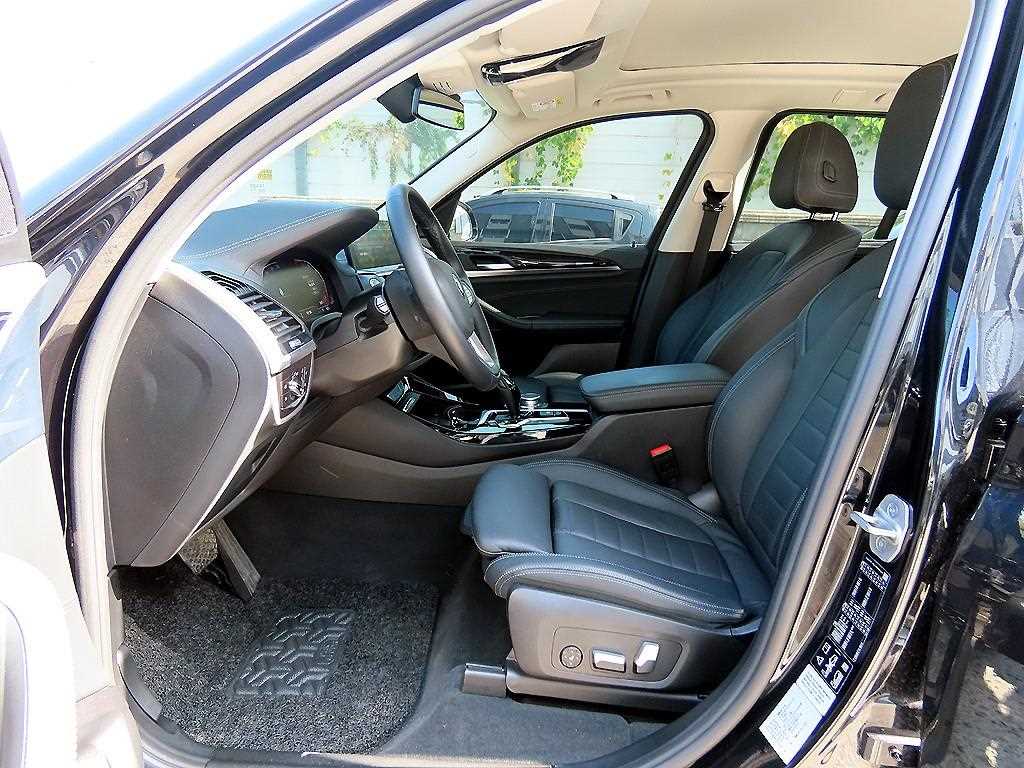 BMW X3 — photo 05