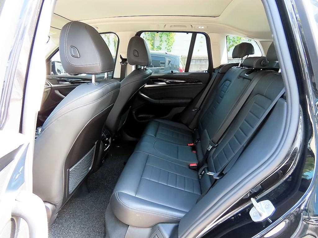 BMW X3 — photo 06
