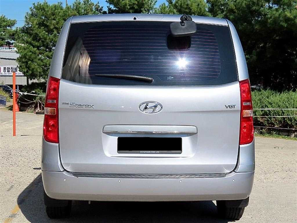 Hyundai Starex — photo 04