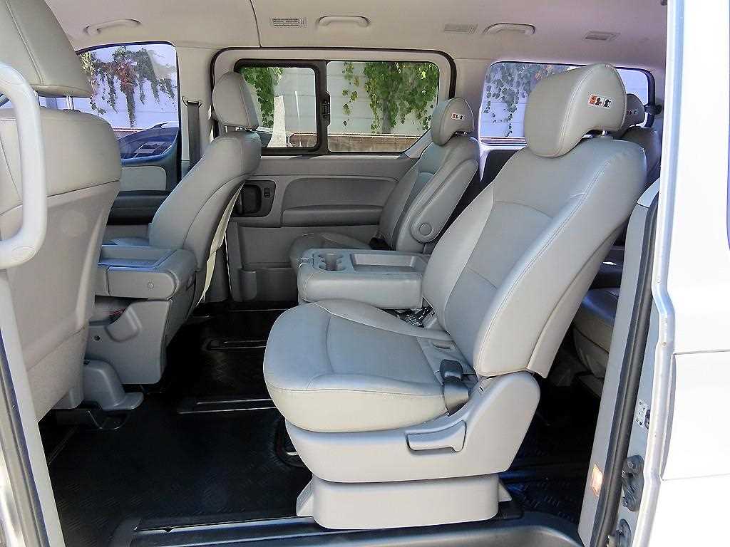 Hyundai Starex — photo 06