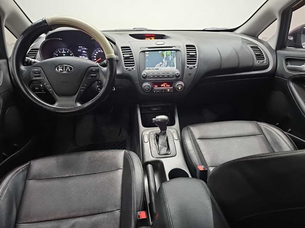 Kia K3 — photo 07