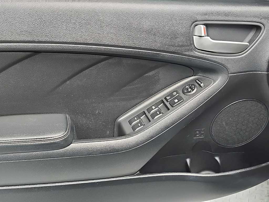 Kia K3 — photo 15