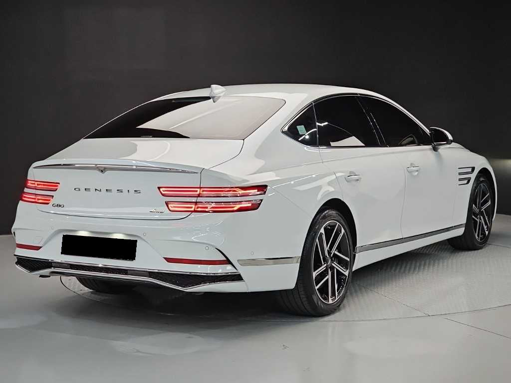 Genesis G80 — photo 04