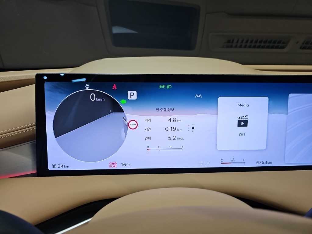 Genesis G80 — photo 06