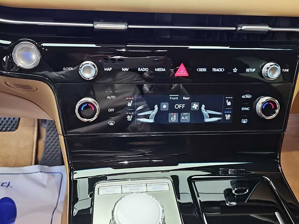 Genesis G80 — photo 10