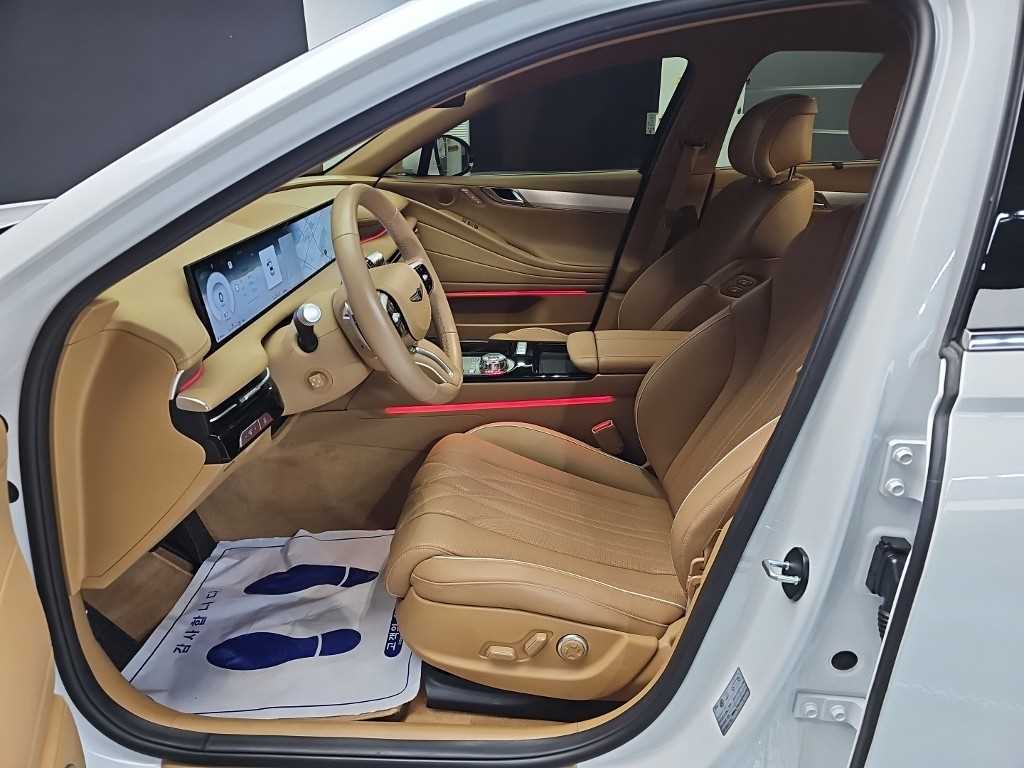 Genesis G80 — photo 11
