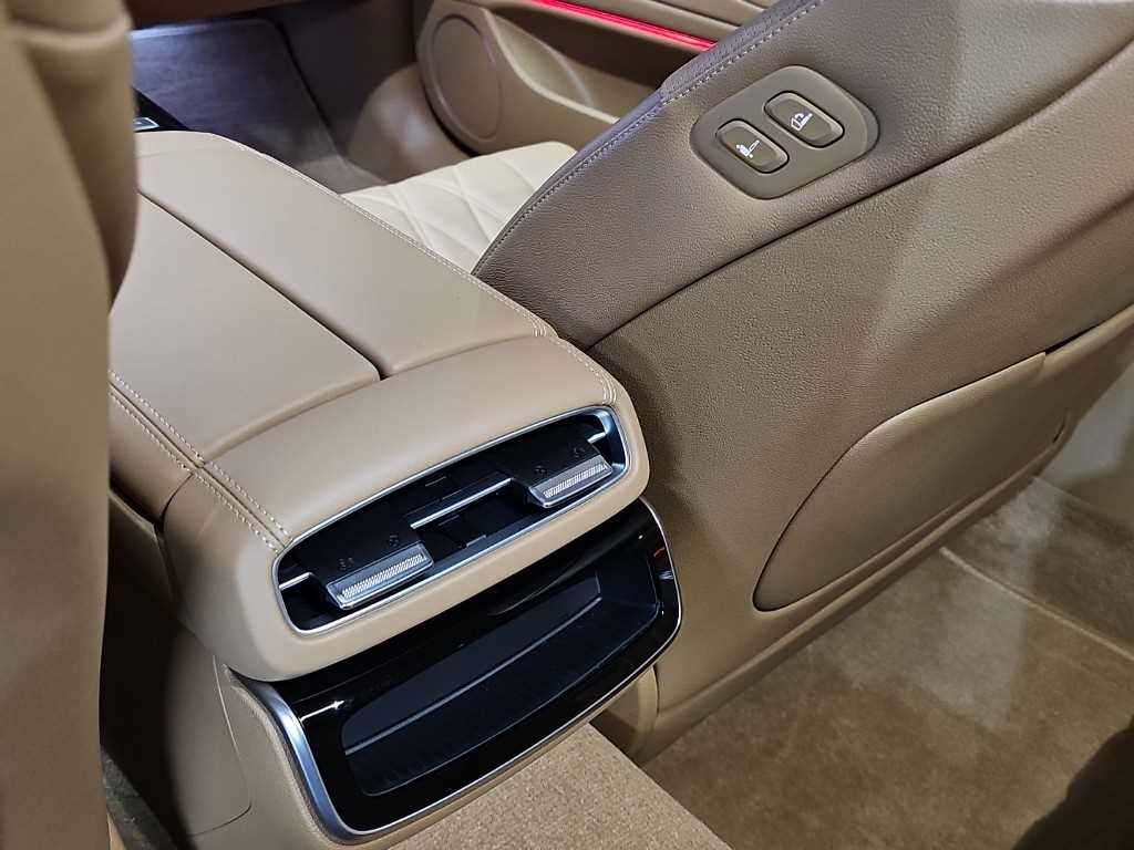Genesis G80 — photo 14