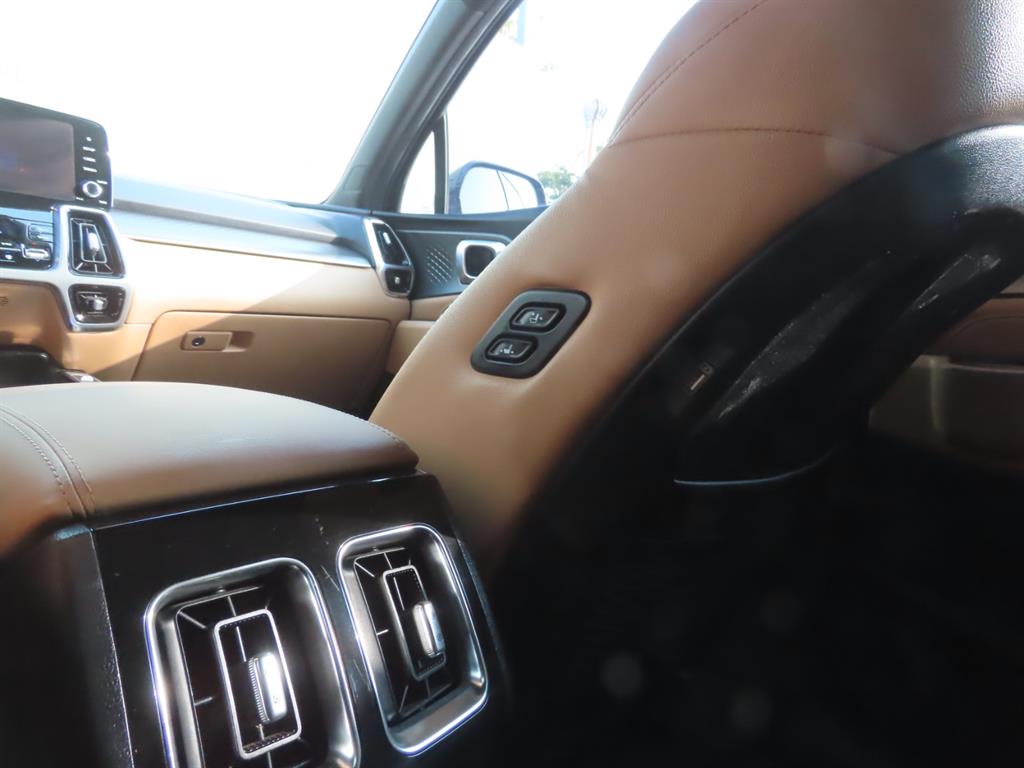 Kia Sorento — photo 09