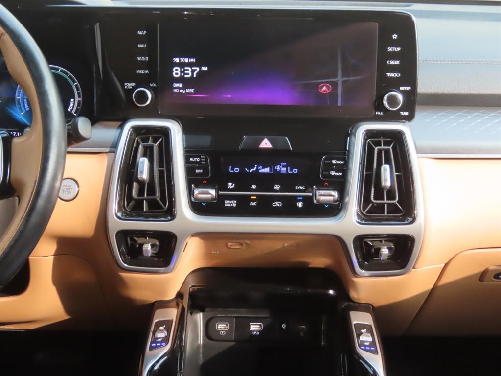 Kia Sorento — photo 13