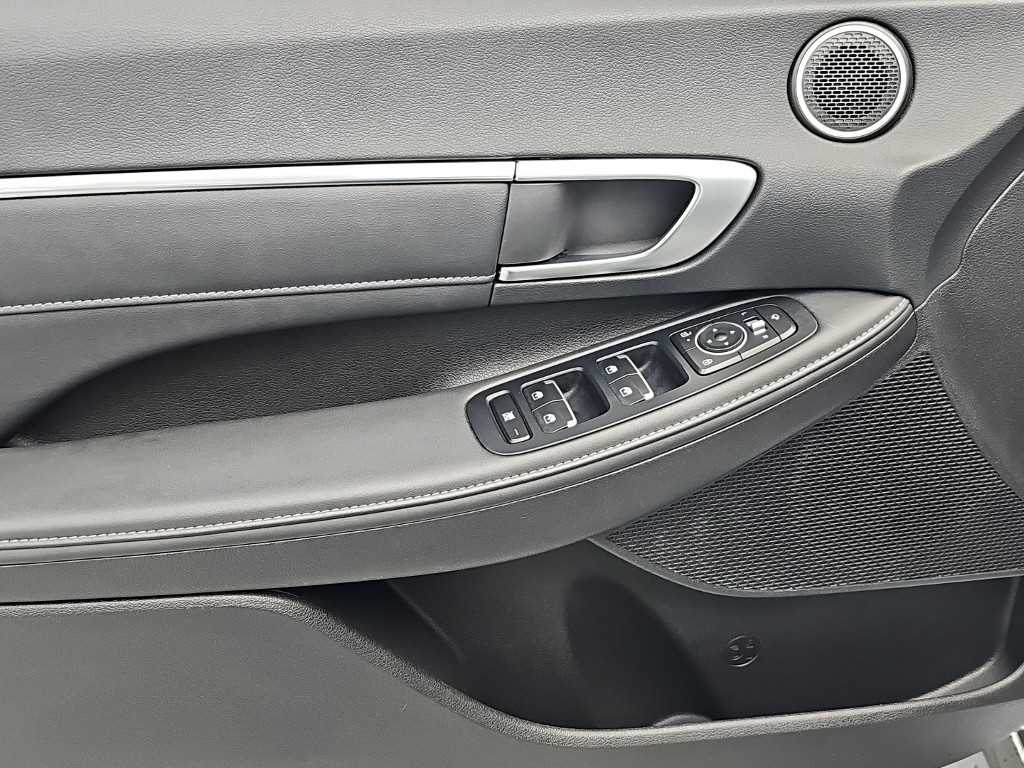 Hyundai Sonata — photo 15
