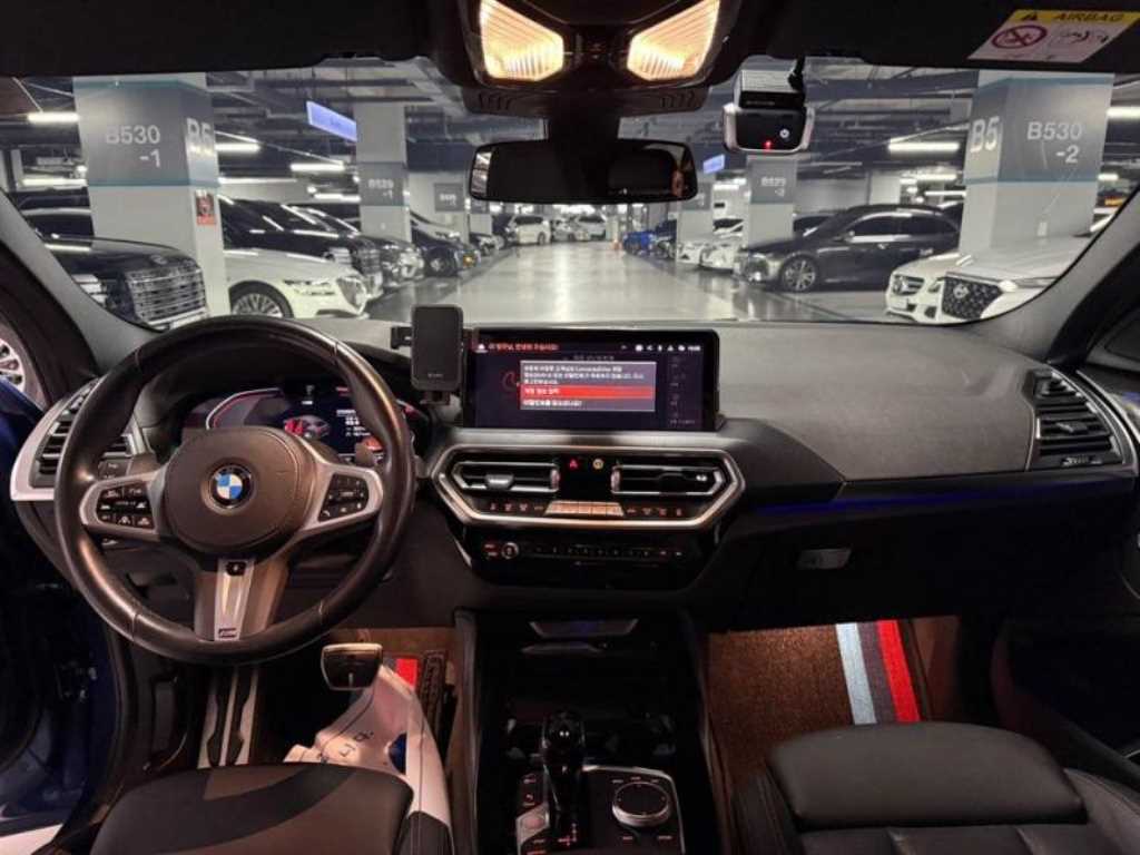 BMW X4 — photo 08