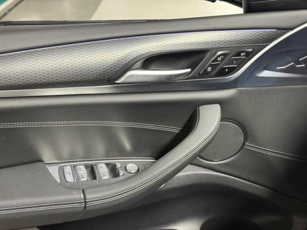 BMW X4 — photo 12