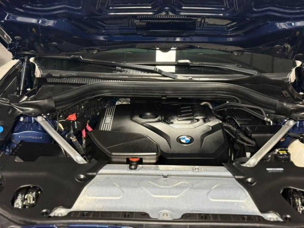 BMW X4 — photo 16