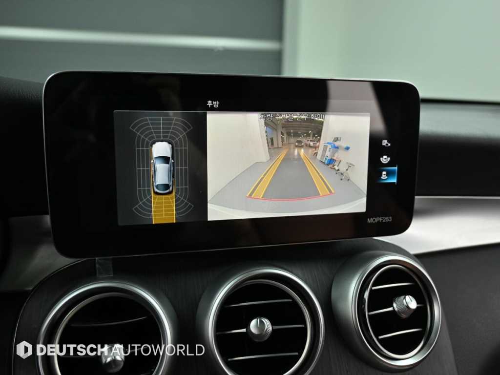 Mercedes-Benz GLC-Class — photo 15
