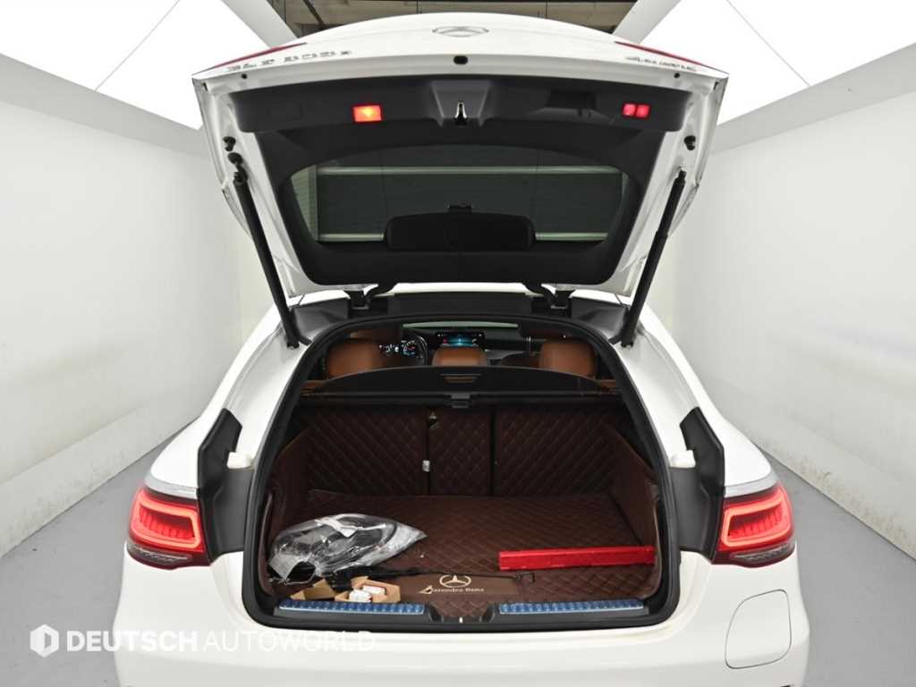 Mercedes-Benz GLC-Class — photo 19