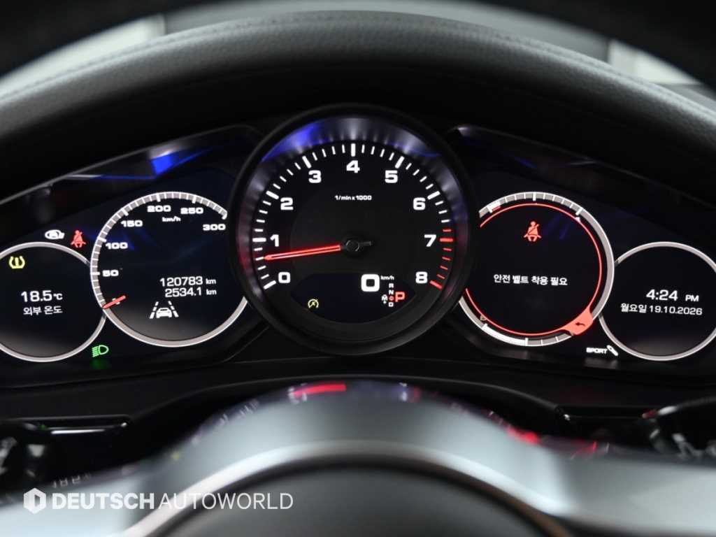Porsche Panamera — photo 09