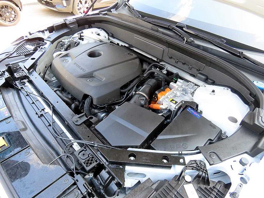 Volvo XC60 — photo 19