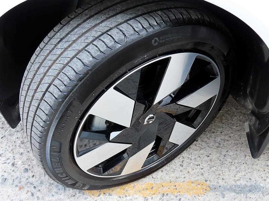 Volvo XC60 — photo 20