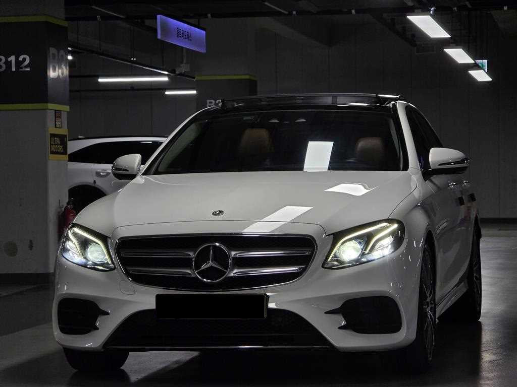 Mercedes-Benz E-Class — photo 01