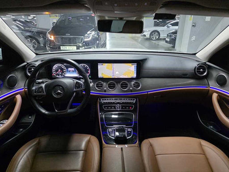 Mercedes-Benz E-Class — photo 05