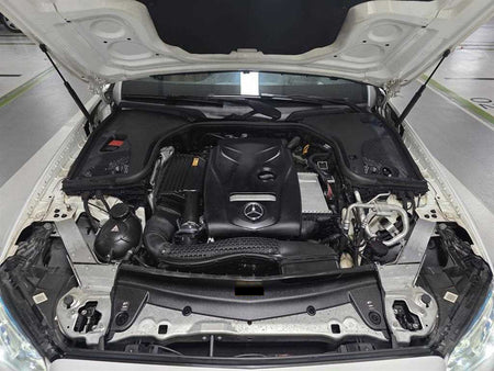 Mercedes-Benz E-Class — photo 17