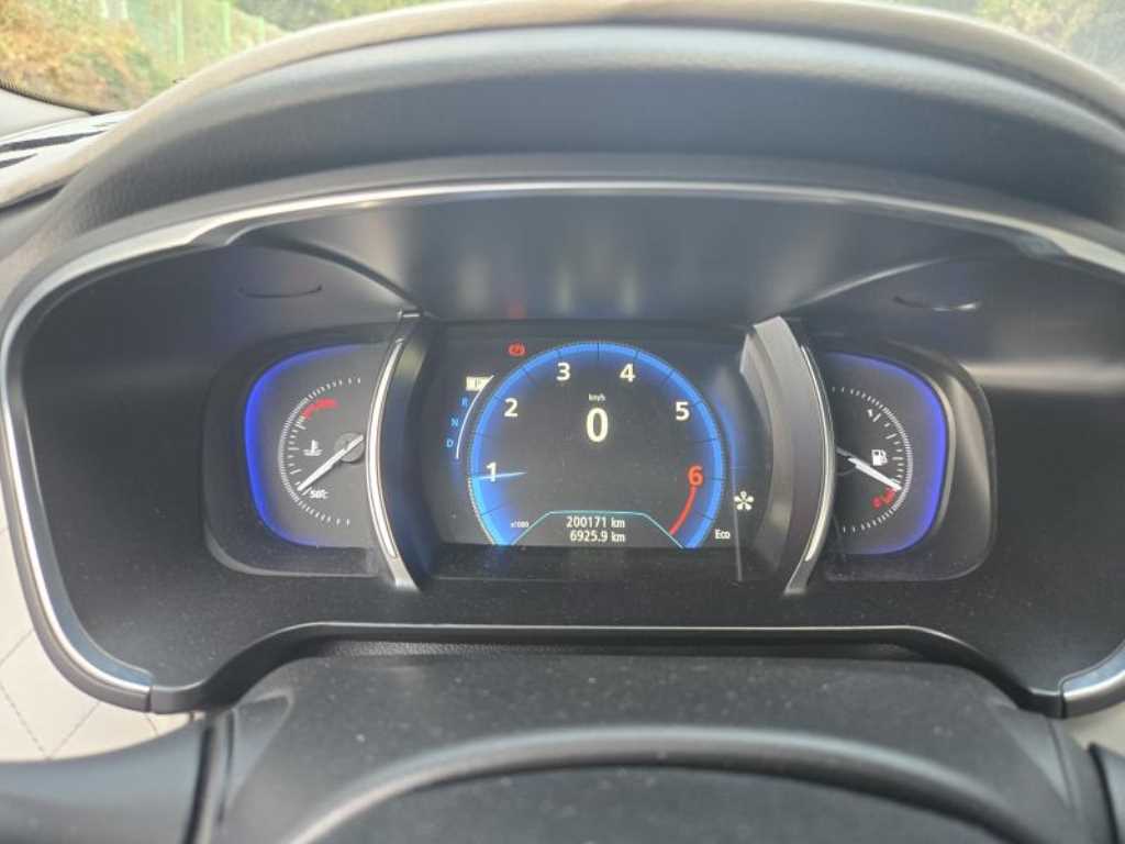 RENAULT SM6 — photo 03