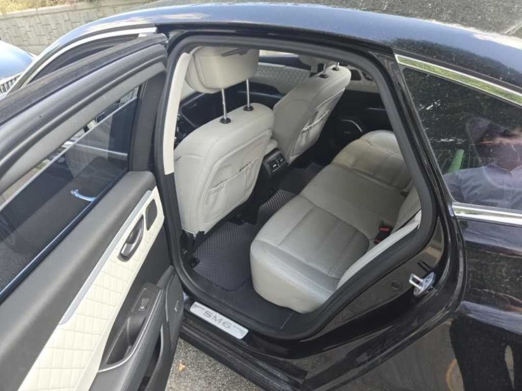 RENAULT SM6 — photo 10