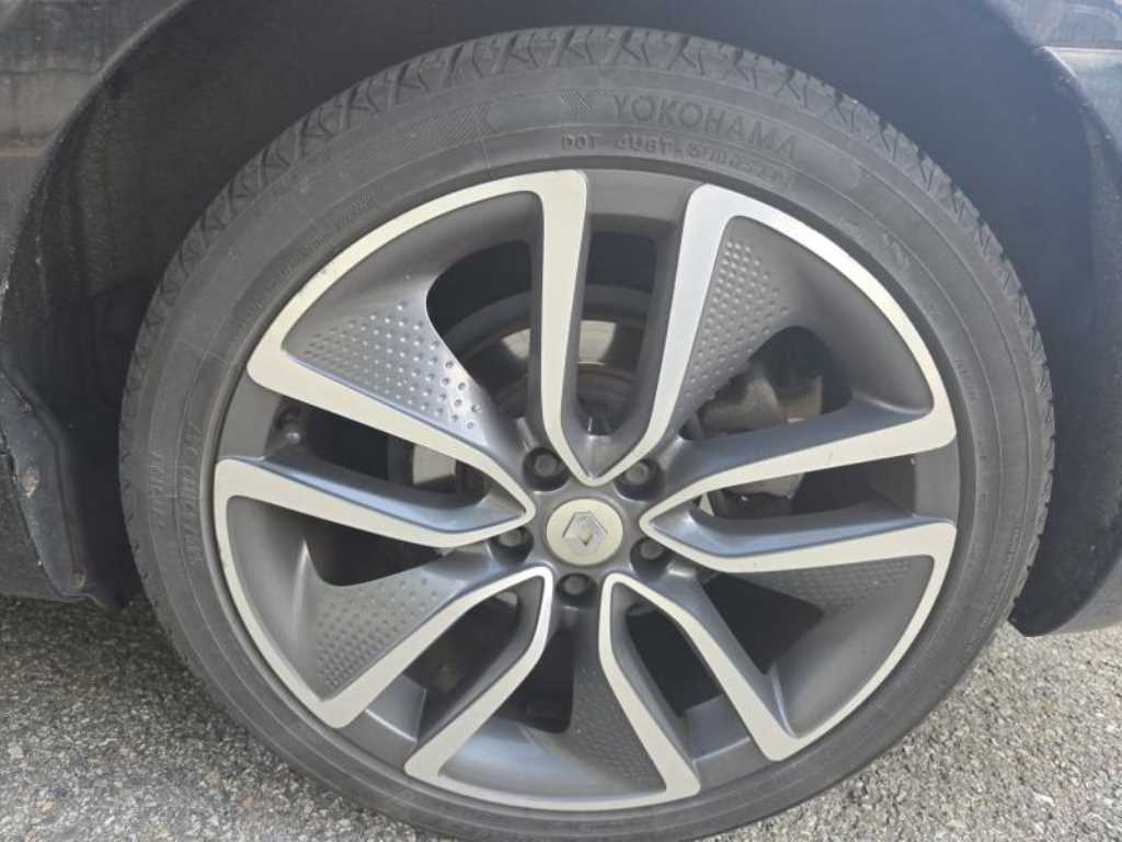 RENAULT SM6 — photo 13