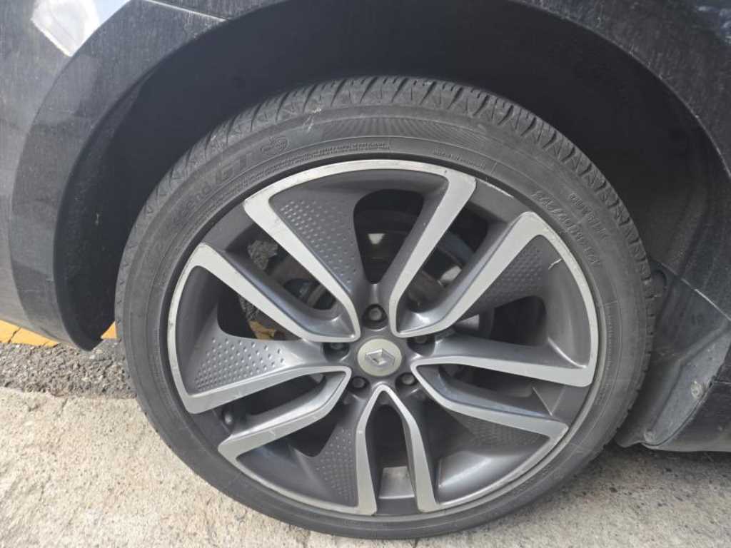 RENAULT SM6 — photo 14