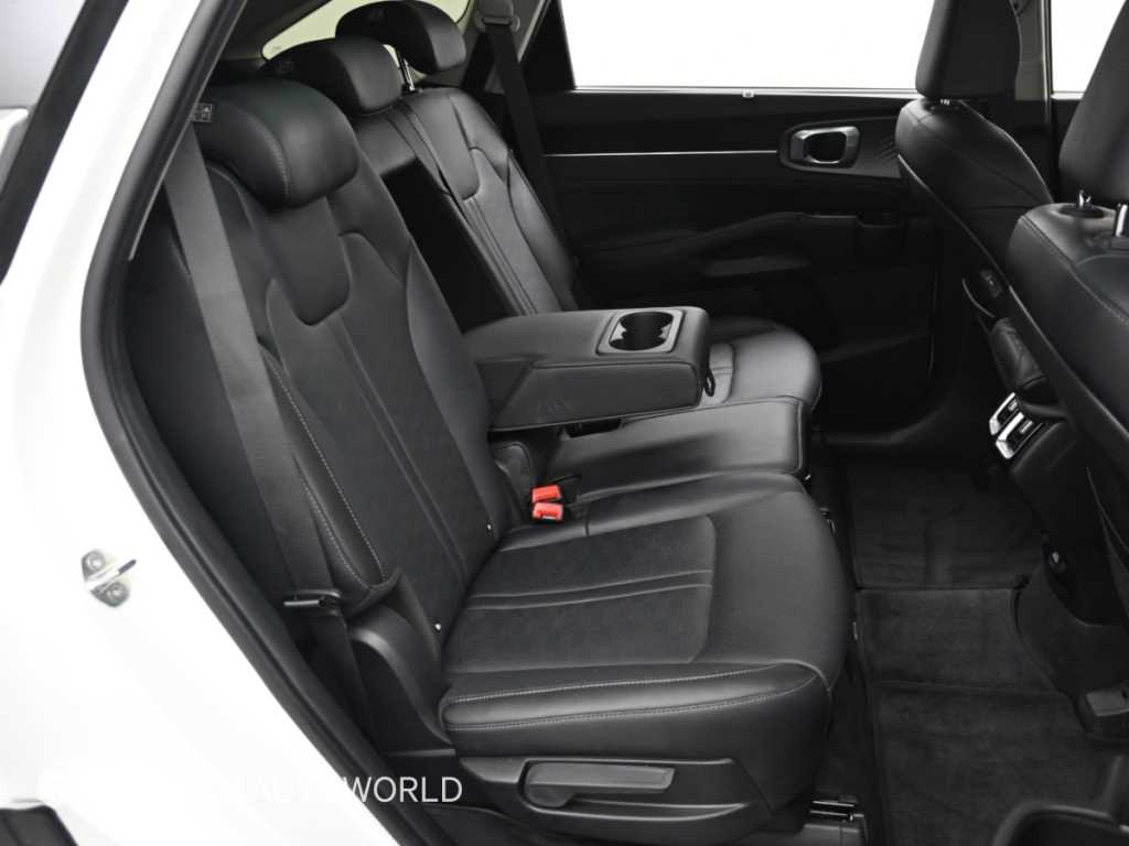 Kia Sorento — photo 12