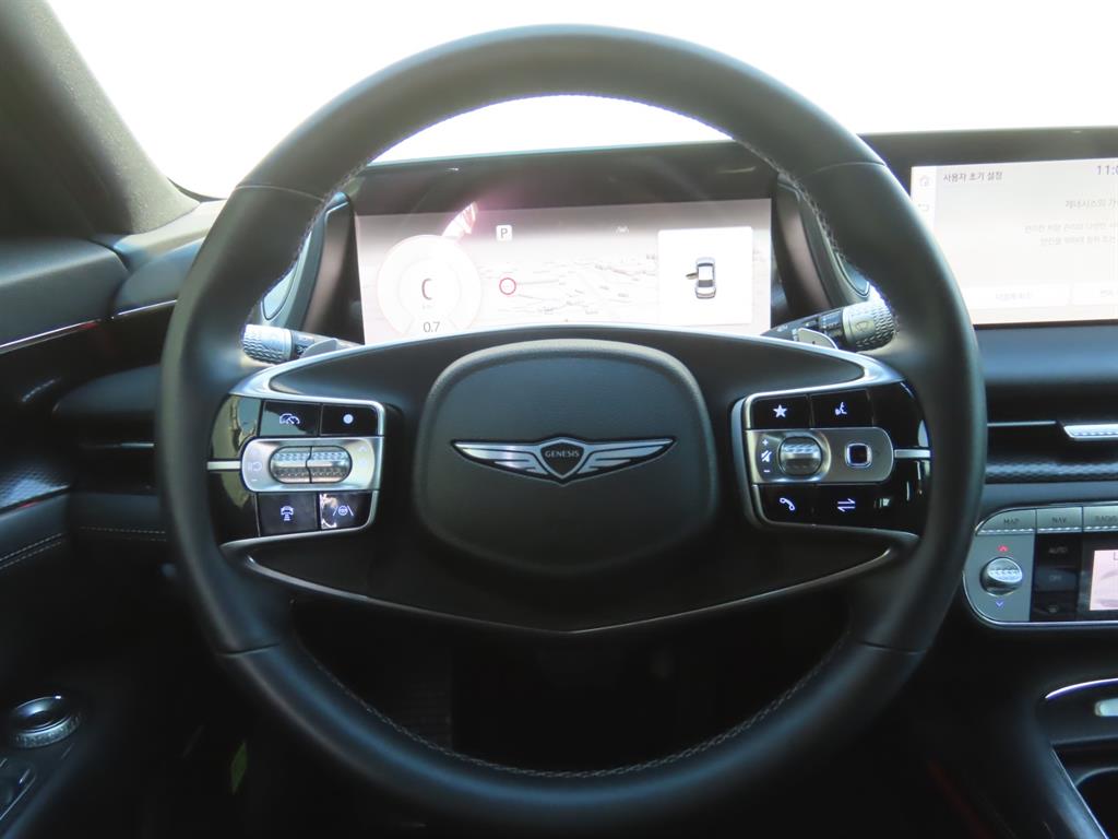 Genesis G90 — photo 11