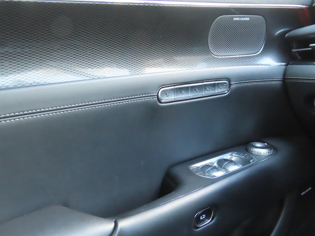 Genesis G90 — photo 14