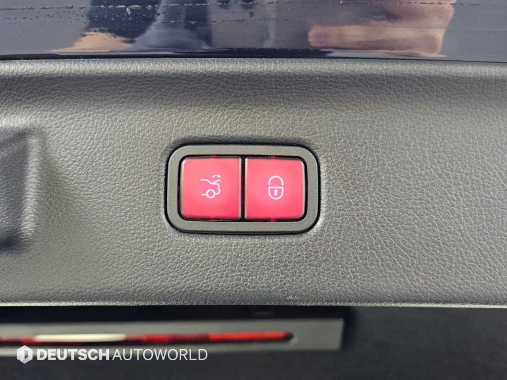 Mercedes-Benz S-Class — photo 20