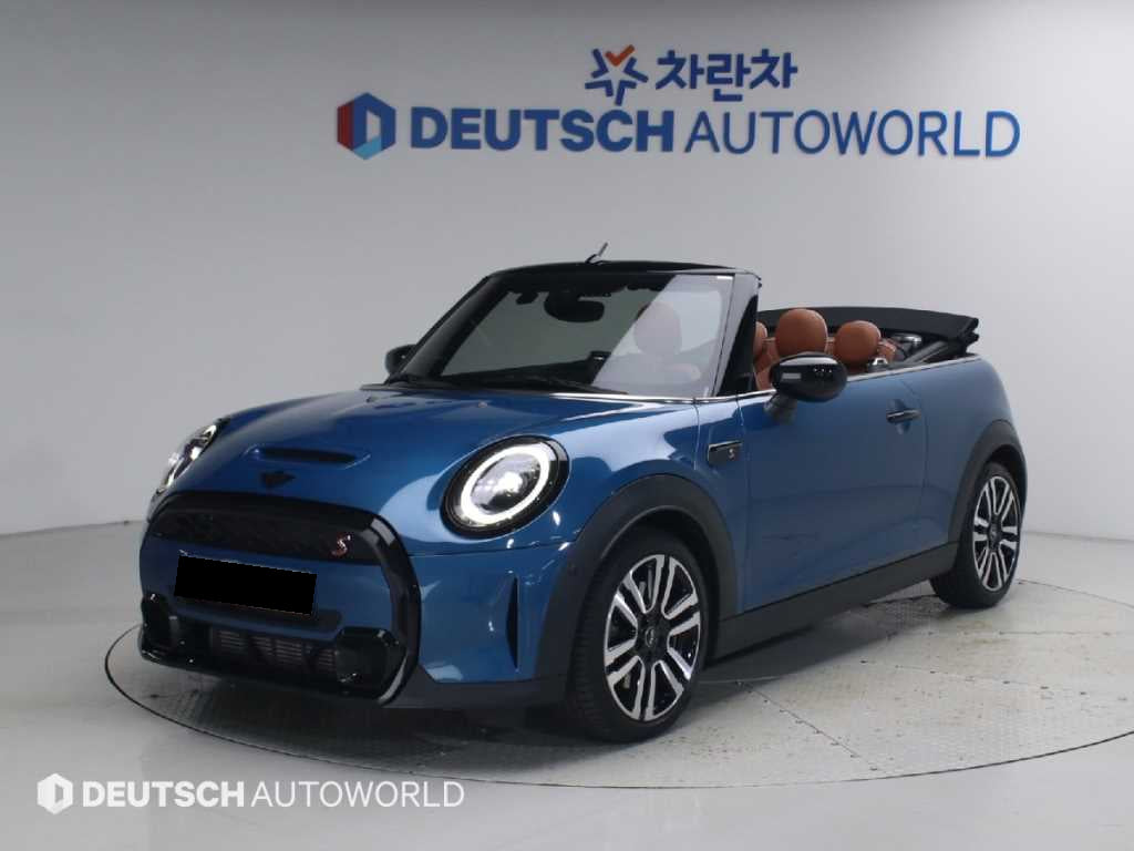 Mini Cooper Convertible — photo 01