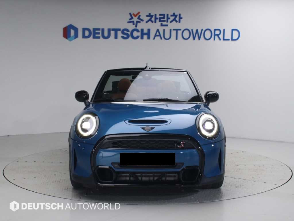 Mini Cooper Convertible — photo 03