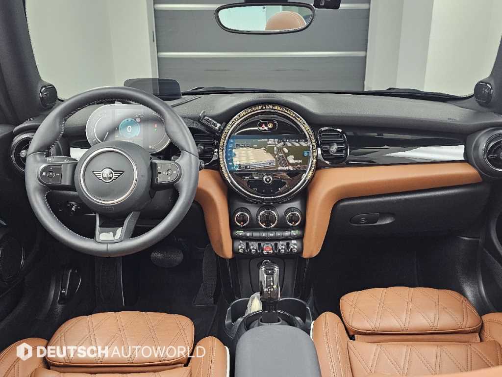 Mini Cooper Convertible — photo 07