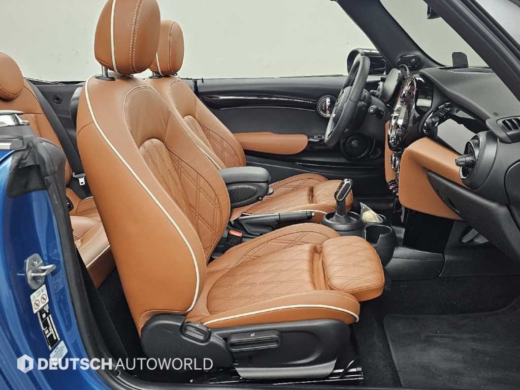 Mini Cooper Convertible — photo 10