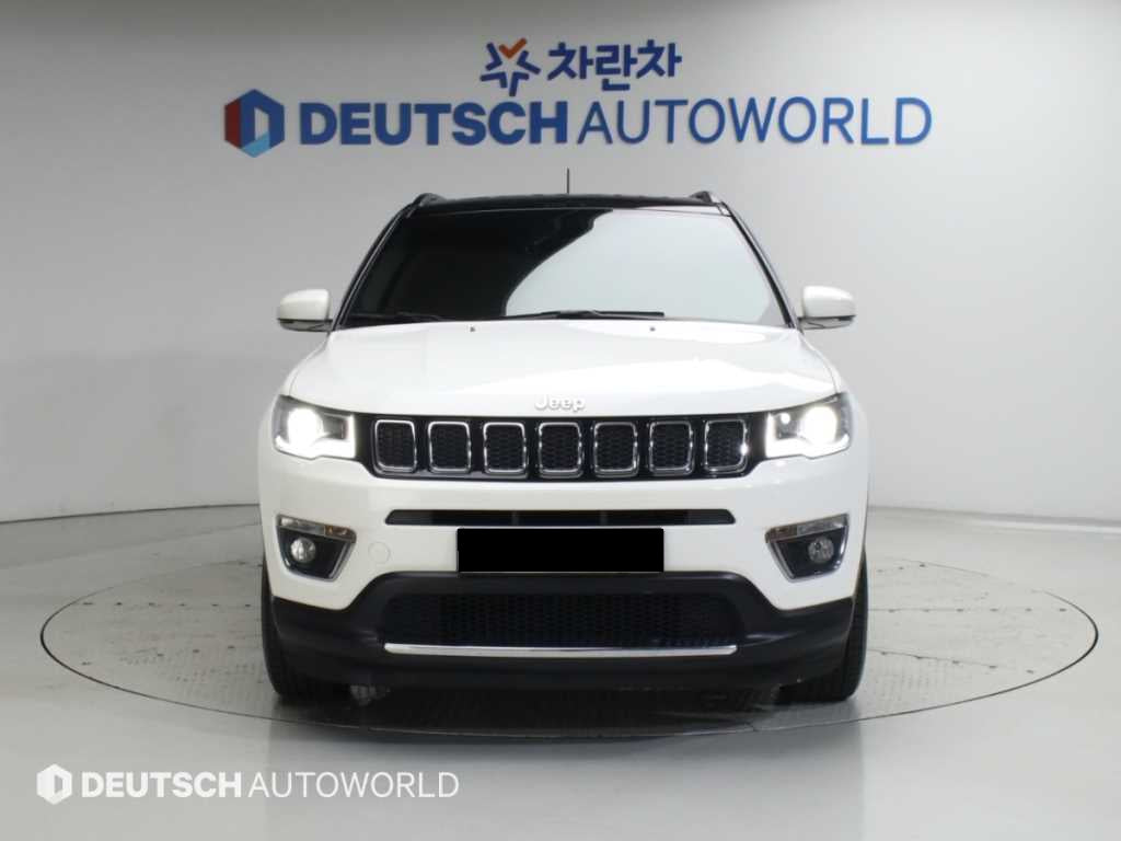 Jeep Compass — photo 03