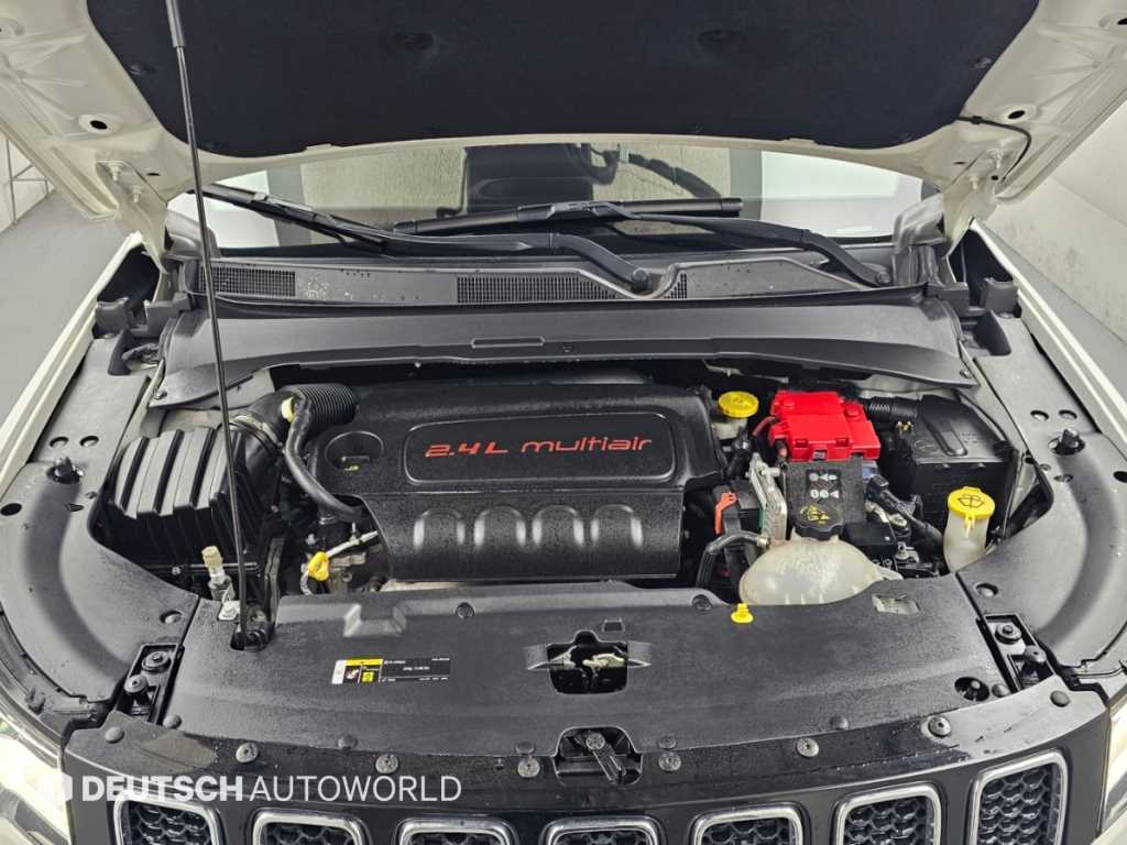 Jeep Compass — photo 06