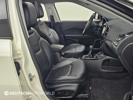 Jeep Compass — photo 10