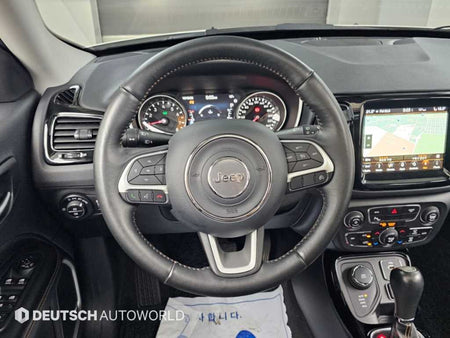 Jeep Compass — photo 13