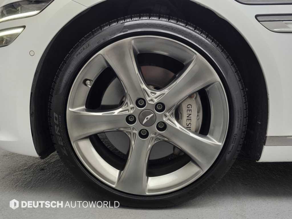 Genesis G80 — photo 05