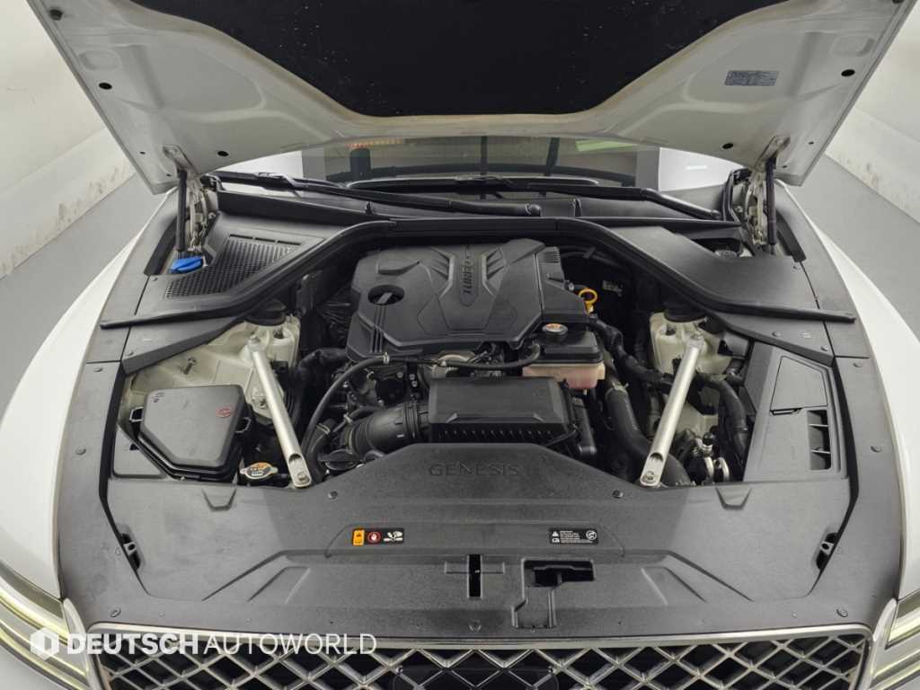 Genesis G80 — photo 06