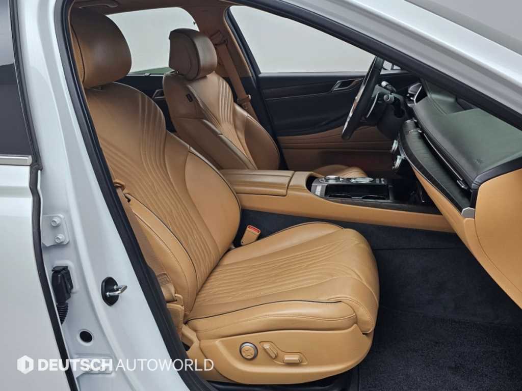 Genesis G80 — photo 10