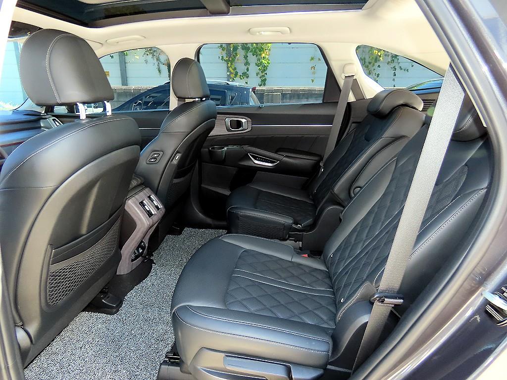 Kia Sorento — photo 06