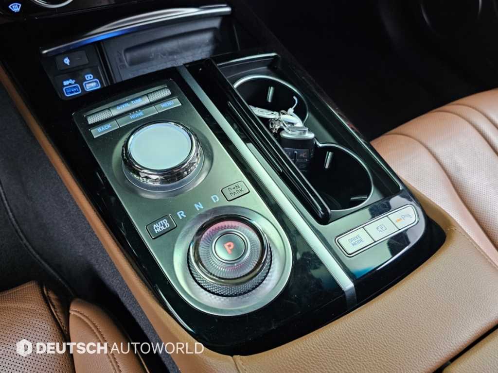 Genesis G80 — photo 09