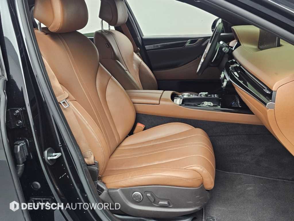 Genesis G80 — photo 10