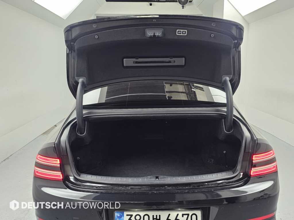 Genesis G80 — photo 19